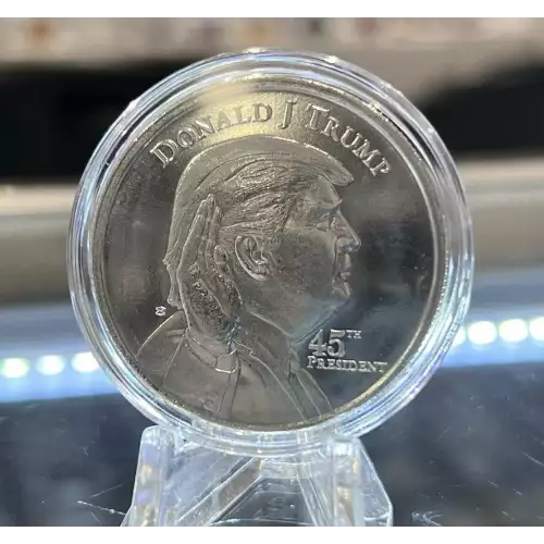 1 oz Silver Trump Swearing in 45th President (2)