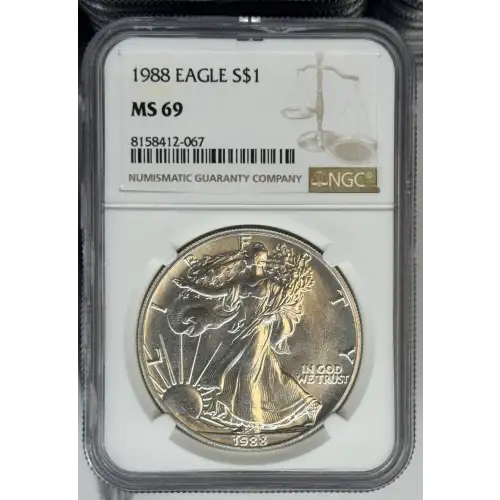 1988 1 oz Silver Eagle  NGC MS69 (LABEL MAY VARY)