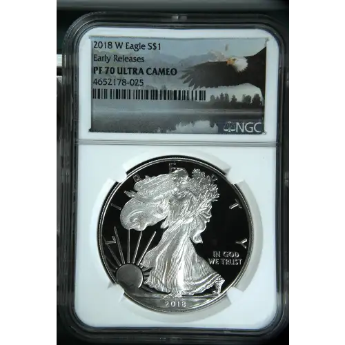 2018 W Early Releases ULTRA CAMEO (2)
