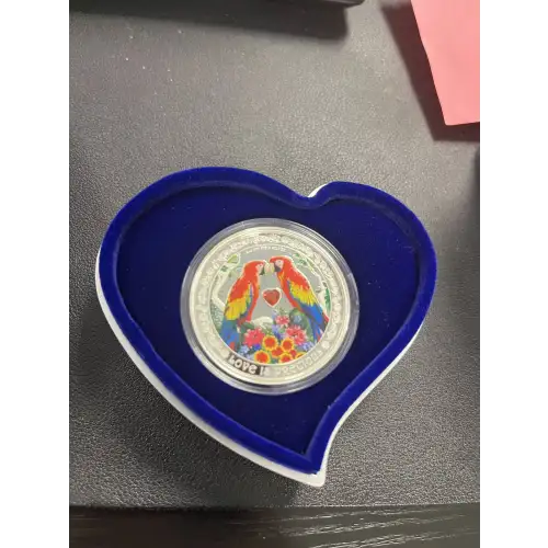 Love is Precious – Macaws - 1oz Silver Coin (4)